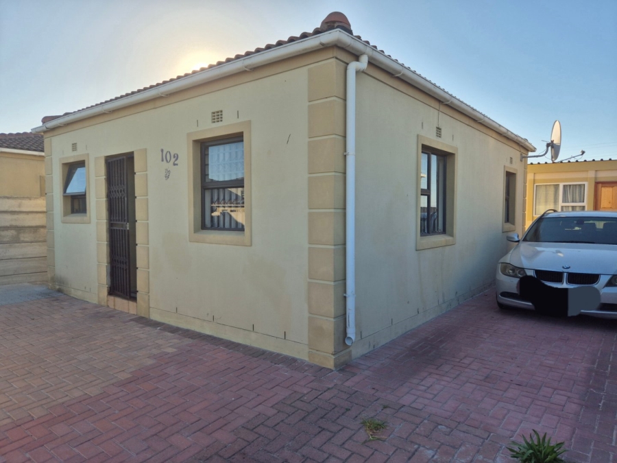 2 Bedroom Property for Sale in Montclair Western Cape